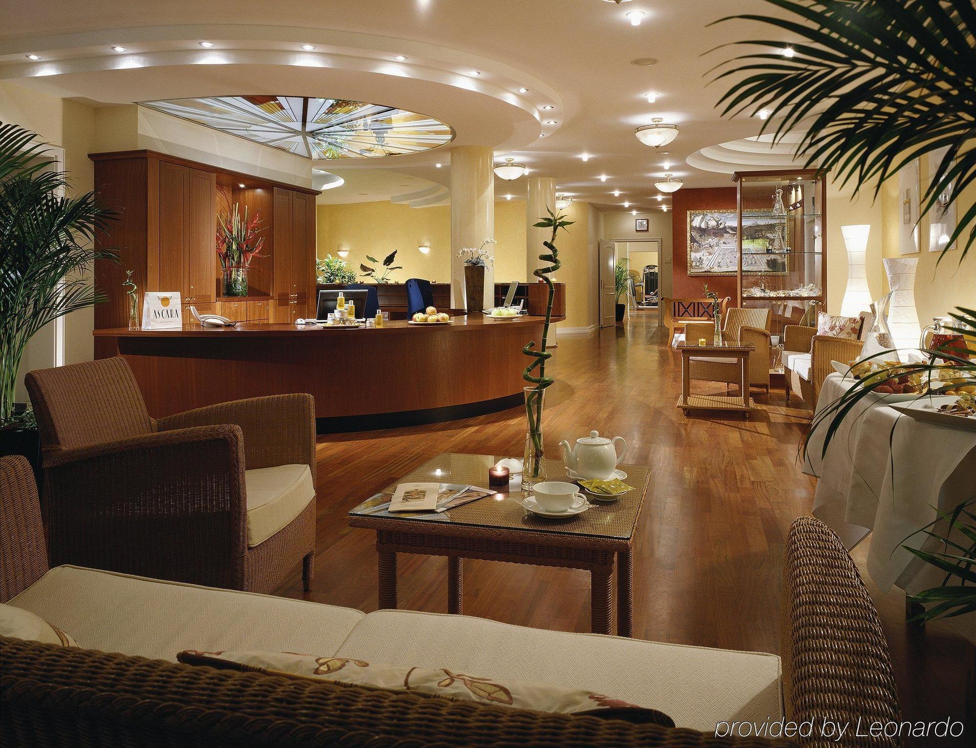 Falkenstein Grand, Autograph Collection 5*